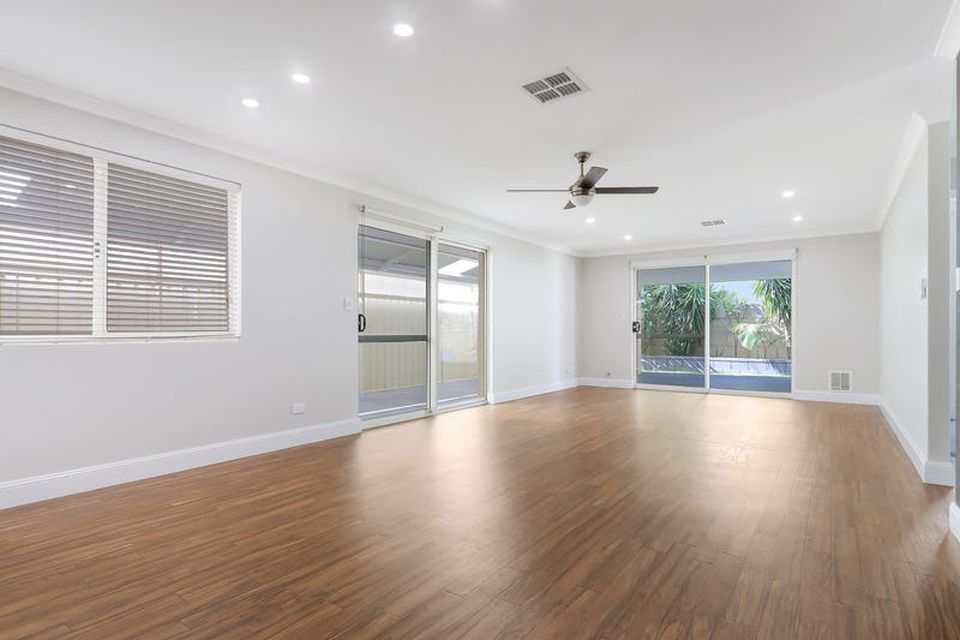 15 Yindana Boulevard, Lakelands