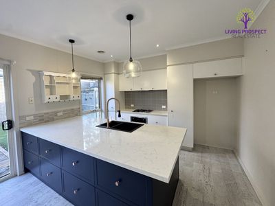 8 Turnstone Drive, Point Cook