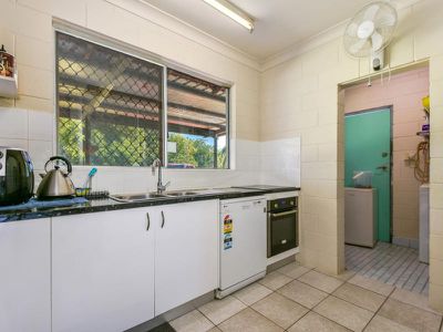 15 Politis Crt, , Moulden
