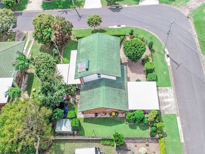 27 Sunstone Street, Manly West