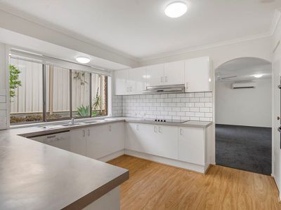 8 Zeeman Street, Rochedale South