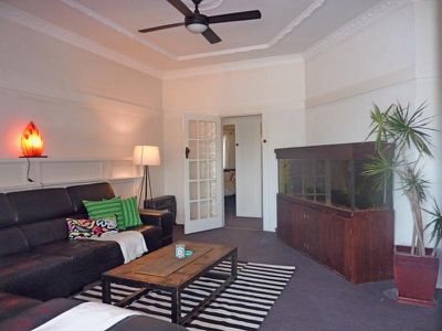 1 Stoney Creek Rd, Beverly Hills