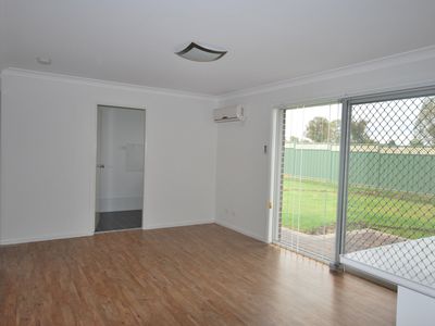 18  Dunheved Circle, Dubbo