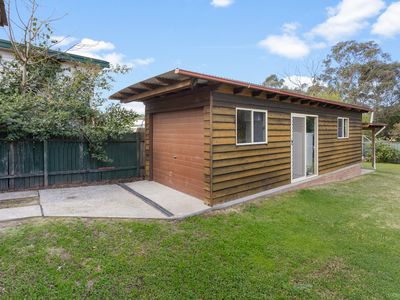 16 Crest Ave, North Nowra