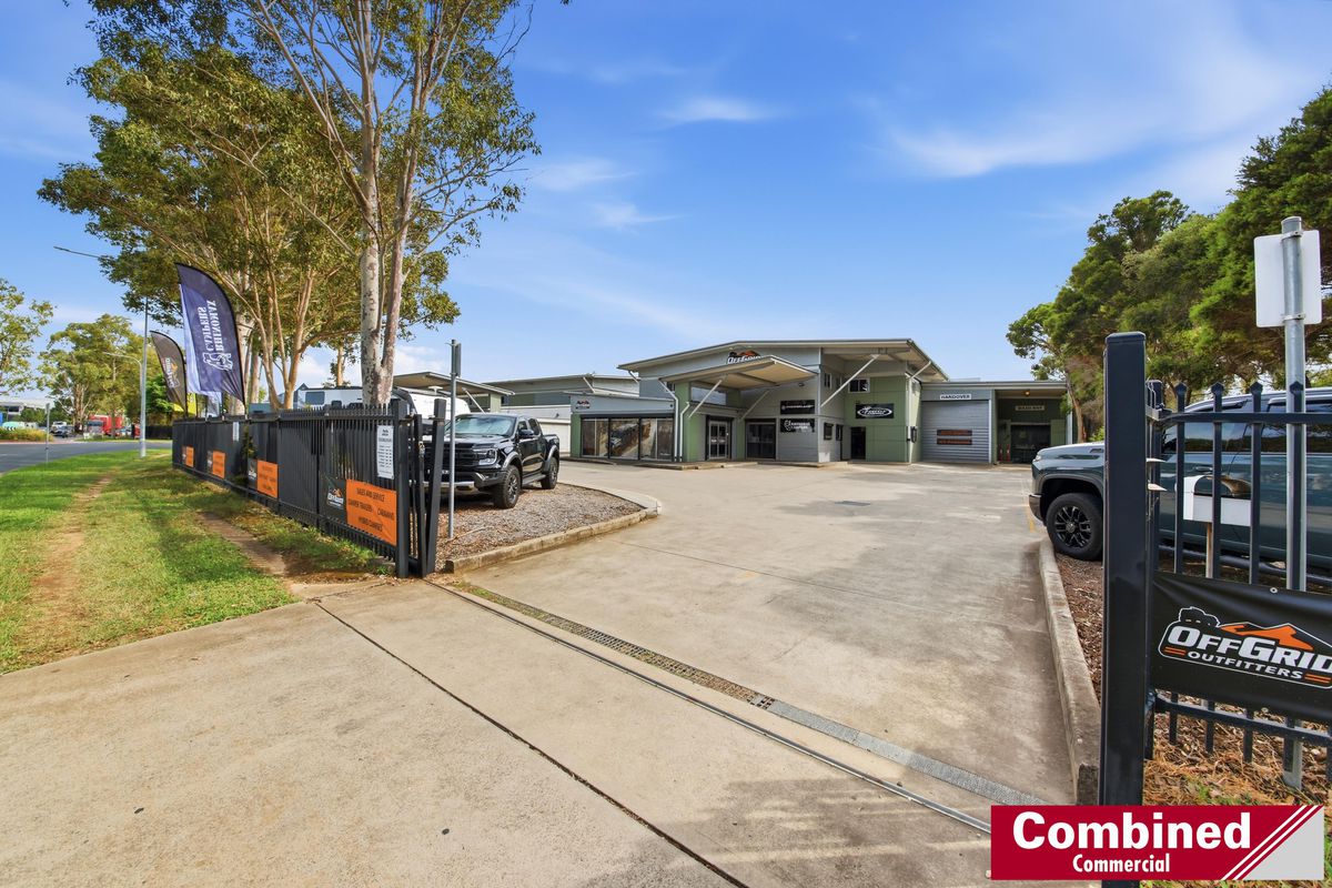 1 & 2 / 2 Samantha Place, Smeaton Grange