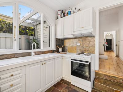 52 Barrett Street, Albert Park