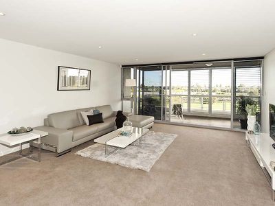 22 / 39 Bow River Cresc, Burswood