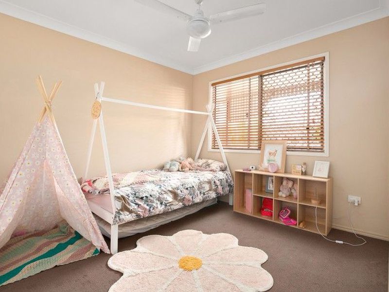 16 / 24 Riverview Street, Emerald