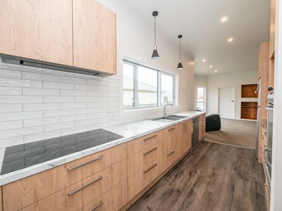 24 Dundonald Street, Tainui