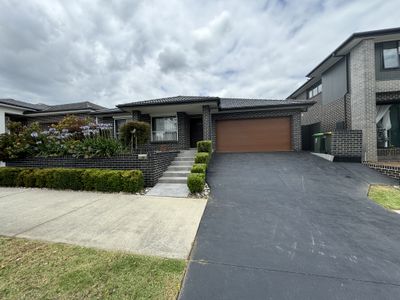 82 Donovan Boulevard, Gregory Hills