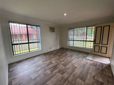4B Gerber Place, Dubbo