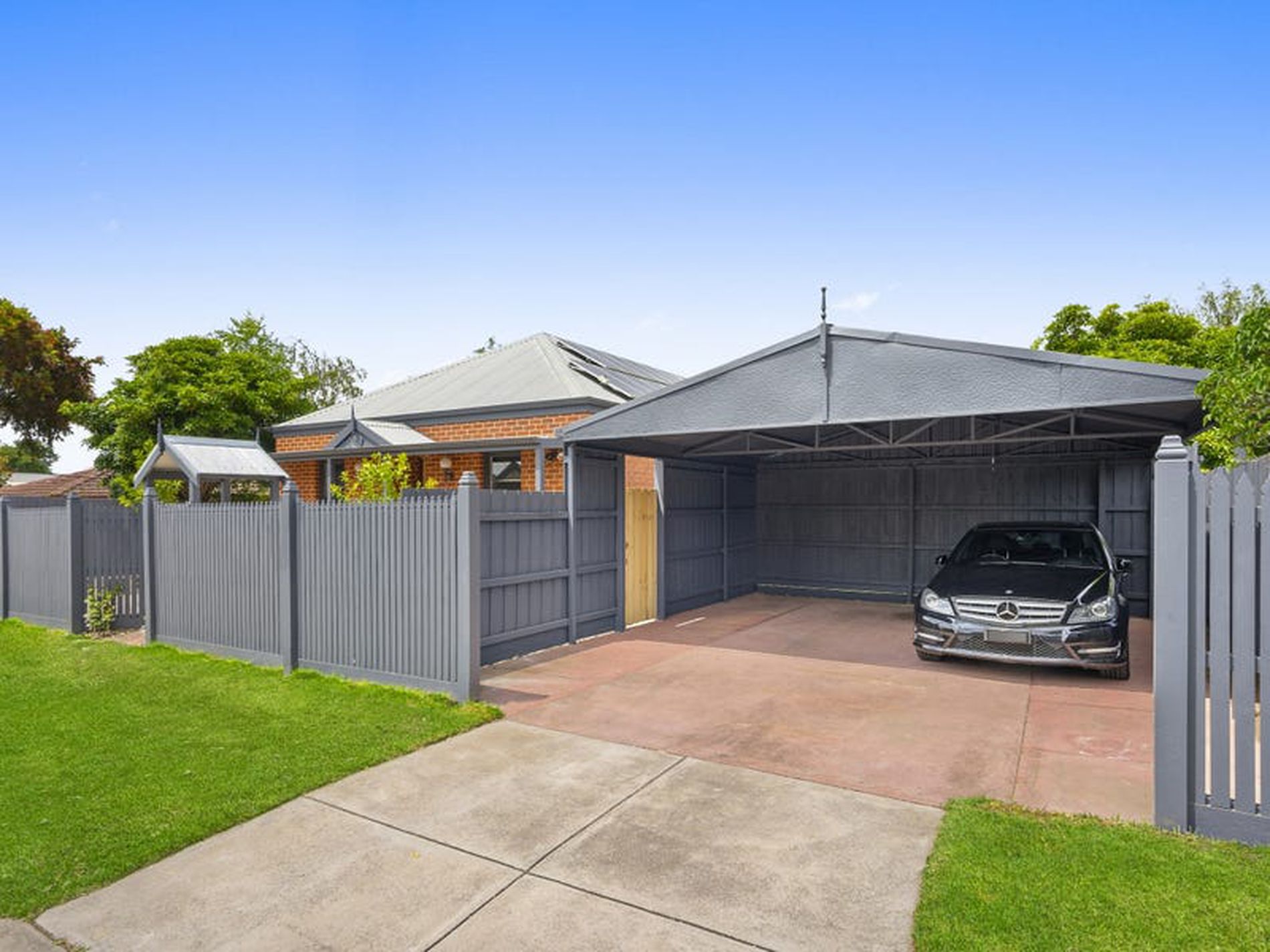 15 Sherbourne Terrace, Newtown