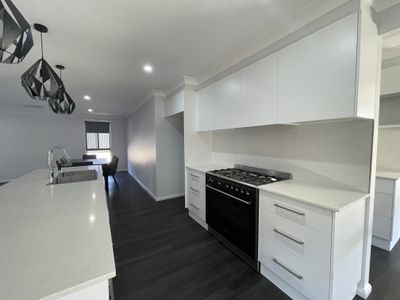 18 Eagle Avenue, Calala