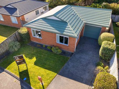 16 Pohutukawa Grove, Titahi Bay