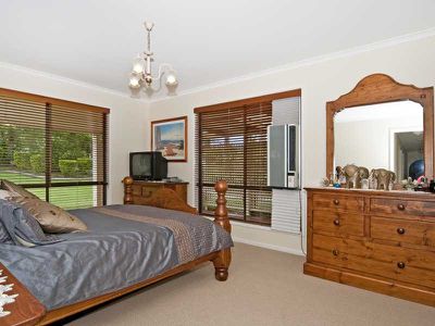 27 Bass Street Barellan Point, Karalee