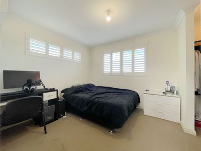 19B Peppering Way, Westminster