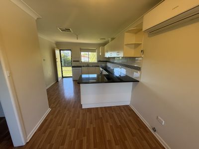 22 Weston Street, Parkes