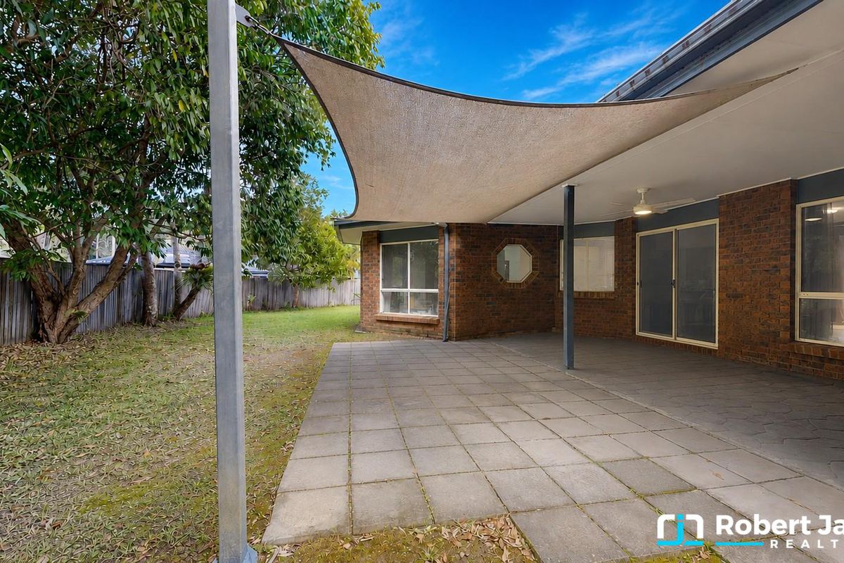 6 Driver Court, Tewantin