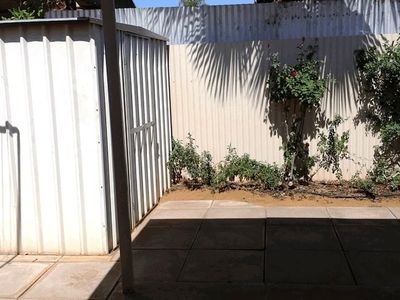 8 / 10 Great Eastern Highway, Somerville