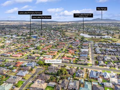 16 Skylark Court, Lara