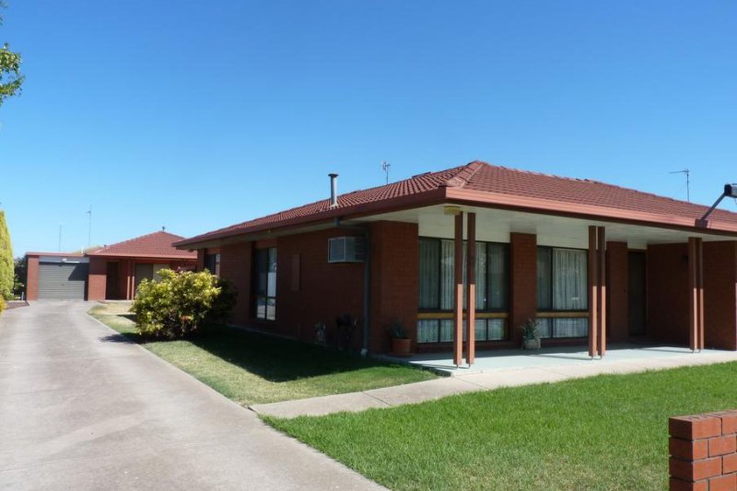 1&2,3 James Street, Horsham