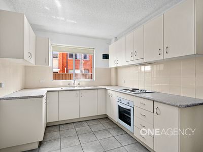 5 / 8 Peterborough Avenue, Lake Illawarra
