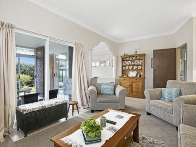 11A Arthur Grove, Waikanae