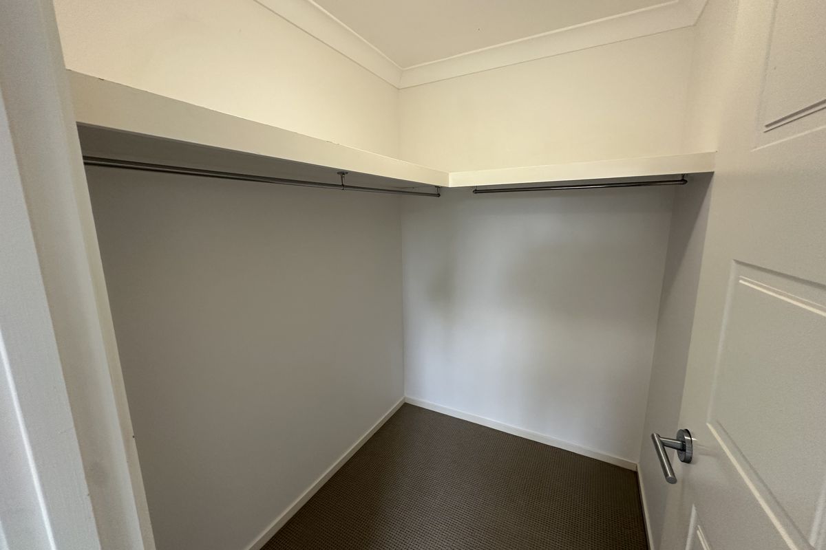 8B Koel Court, Warner