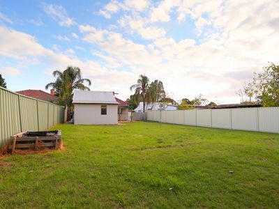 35 Boulder Avenue , Ascot