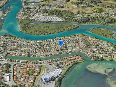 2 / 53 Riviera Avenue, Tweed Heads West