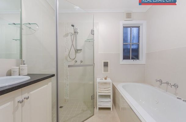7 Crown Point, Craigieburn