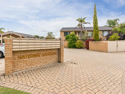 3/5 Waterway Gardens, Churchlands