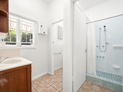 13 Lloyd Street, New Farm