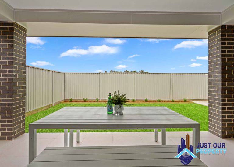 39 Cain Ave, Gregory Hills