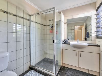 1 / 23 Mannikan Court, Bakewell