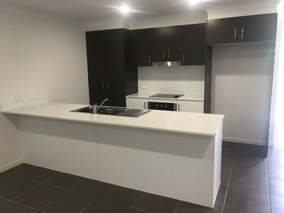 2 / 1 Summit Street, Griffin