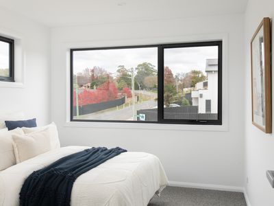 2 Leeman Court, Riverside