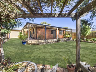 24 Stephellen Way, Cranbourne West