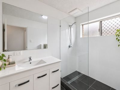 2 / 32 Ekibin Road, Annerley