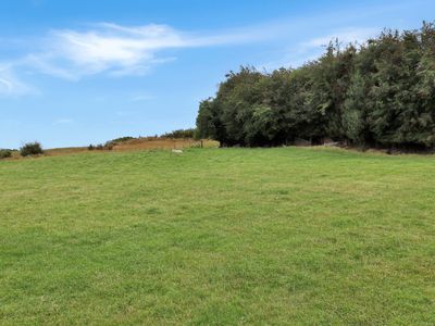 15 Sinclair Avenue, Nightcaps