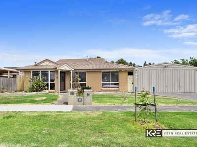 10 Marnie Drive, Cranbourne West