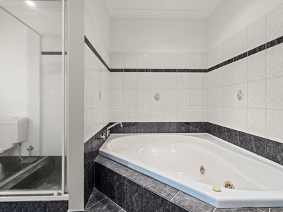 2 Stenton Gardens, Kinross