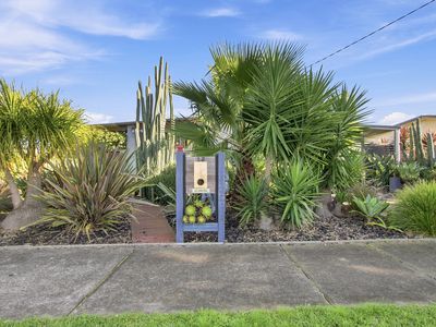 13 Weir Street, Sale