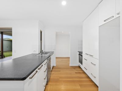 101 Universal Street, Oxenford