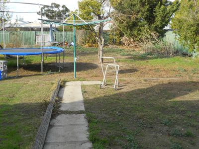 9 Federation Avenue, Horsham