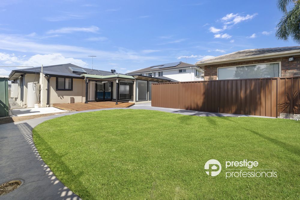 24 Governor Macquarie Drive, Chipping Norton