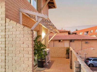 110 / 2 Wall Street, Maylands