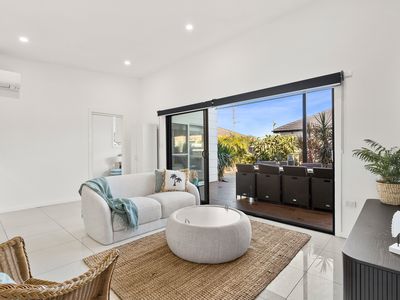 12 First Avenue North, Warrawong
