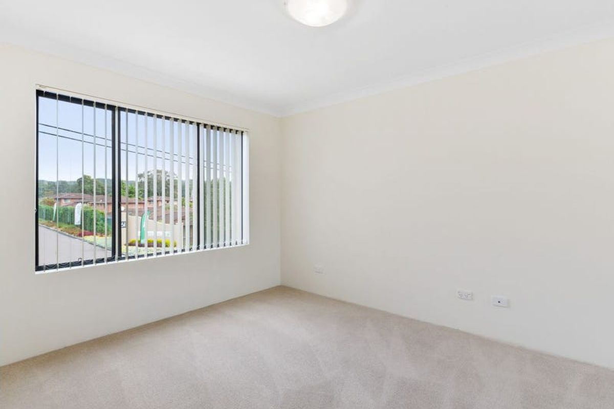 1 / 54 Karalta Road, Erina