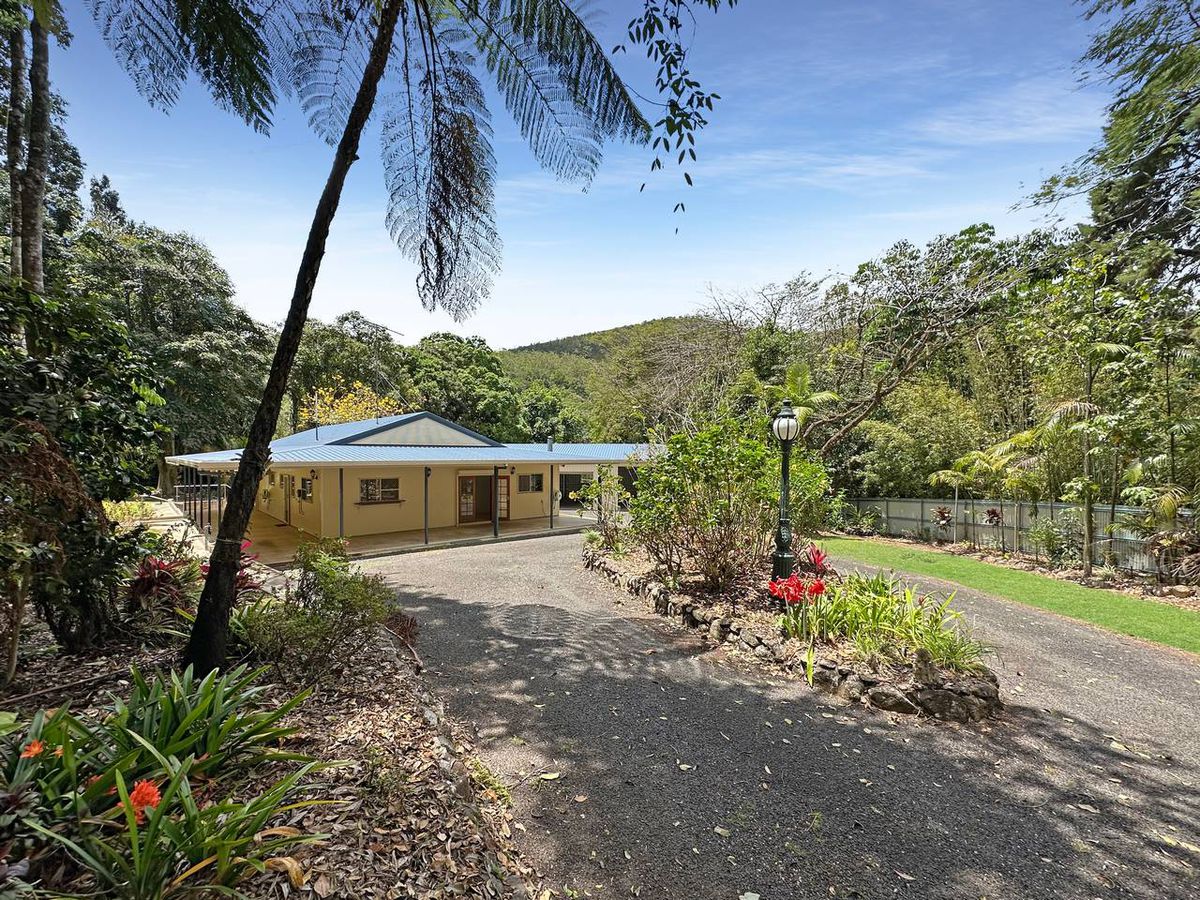 164 Carrington Road, Atherton
